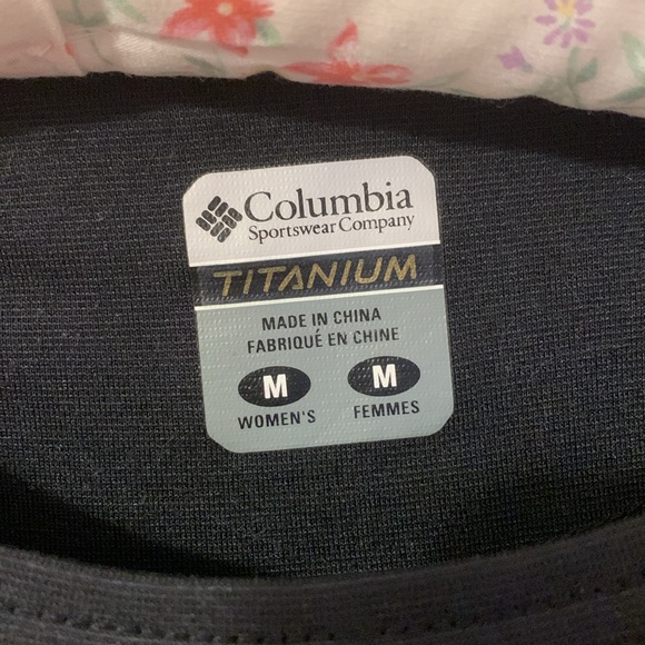 Columbia t-shirt - Picture 2 of 4